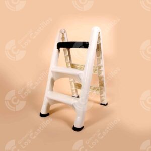 Escalera Plástica - Compacta y Duradera