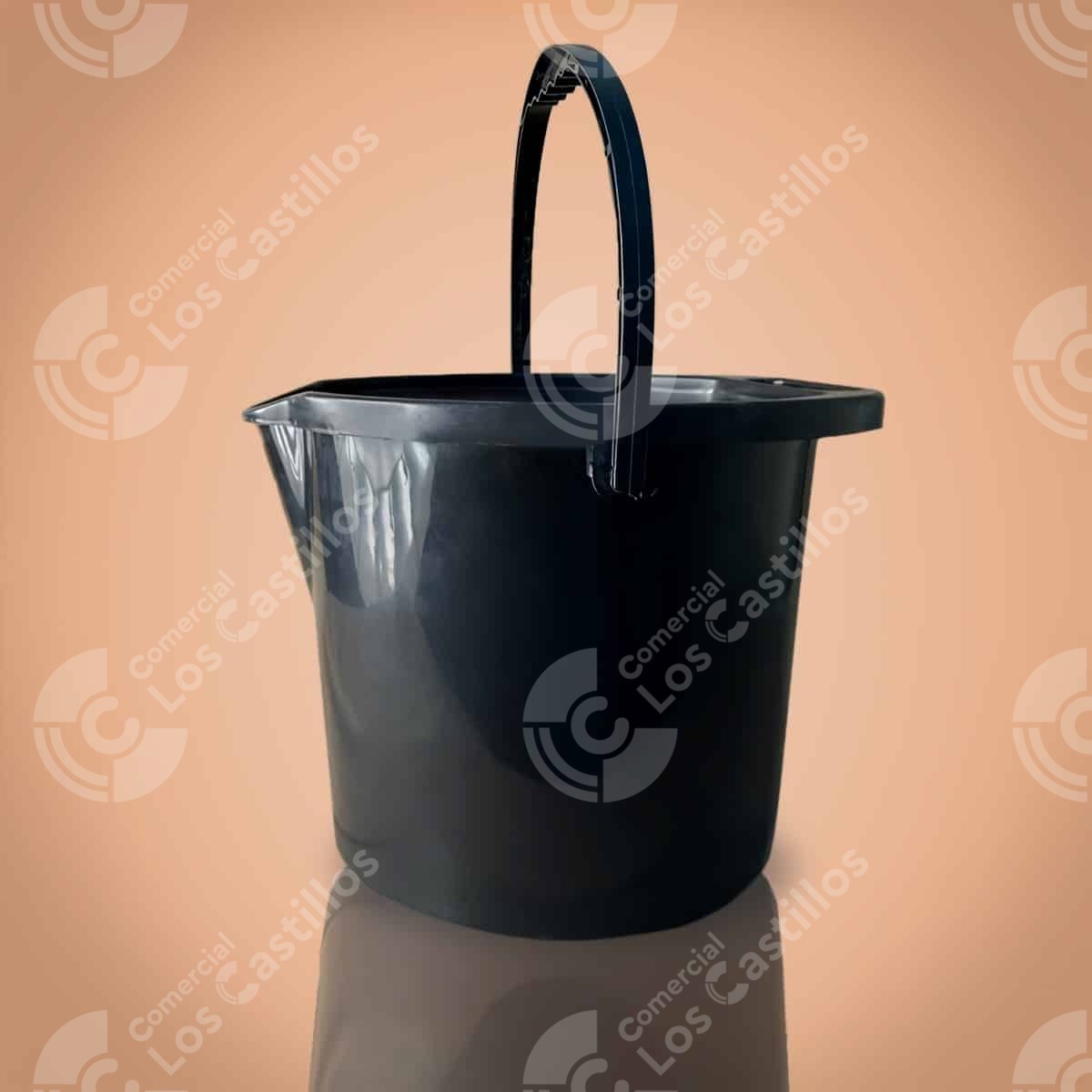 22002519_0 Cubeta Con Pico 16L - Comercial Los Castillos